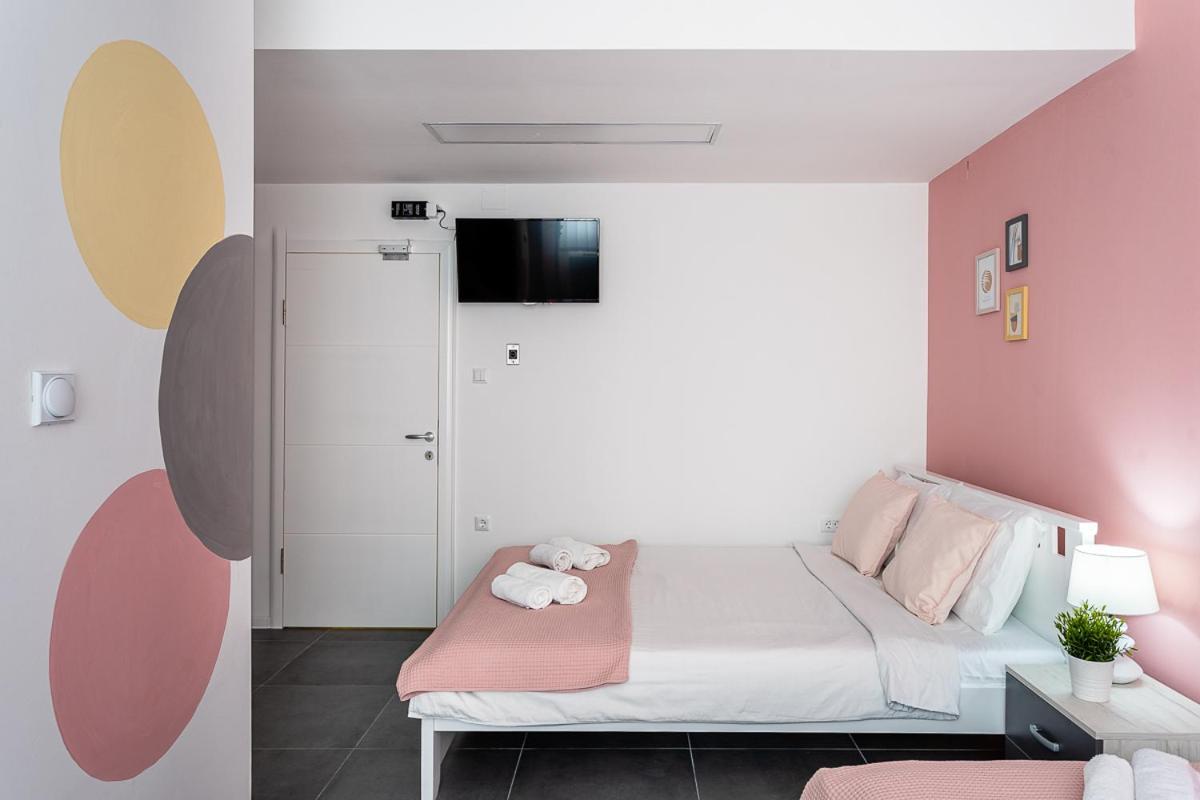 Kostovski Rooms-Near E75 To Greece Veles Esterno foto