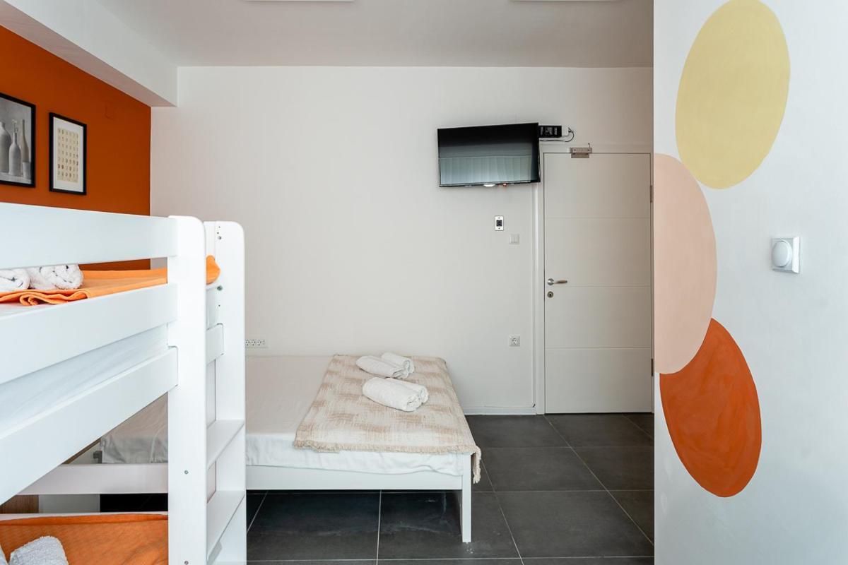 Kostovski Rooms-Near E75 To Greece Veles Esterno foto
